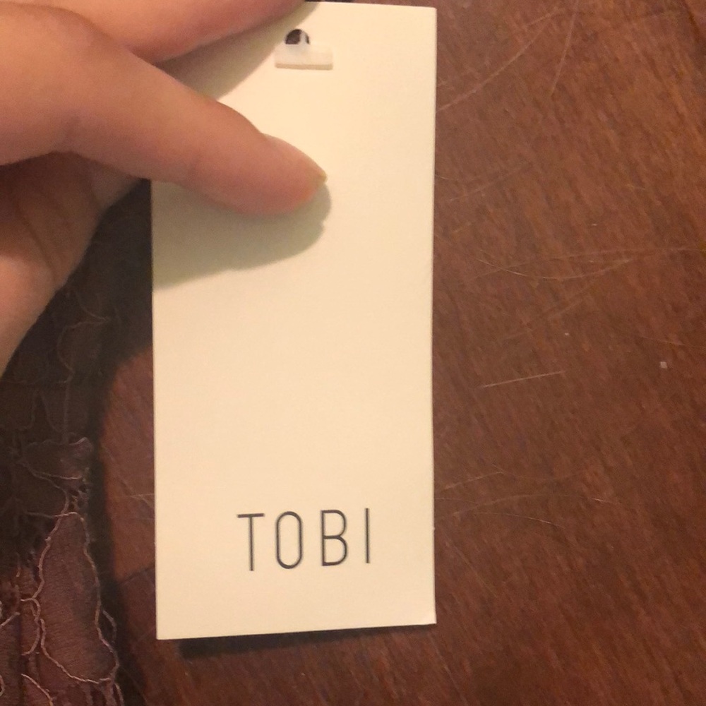 TOBI LACE DRESS - Picture 4 of 4